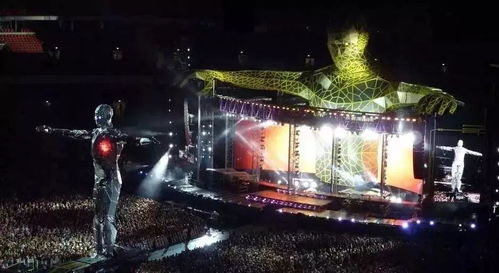 英國舞臺(tái)設(shè)計(jì)界鬼才Es Devlin 從Aplus藝術(shù)教育看其服裝節(jié)的跨界魔力